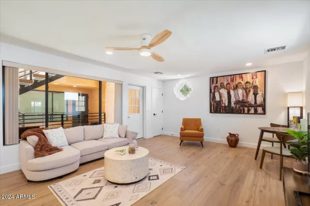 MLS: 6933145 Condo For Sale