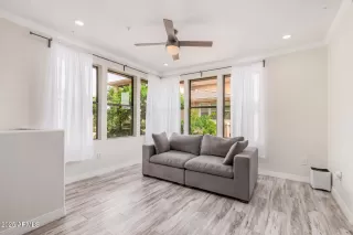 Photo #4: 6933178 Listing 