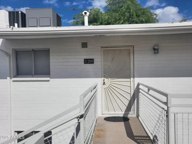 MLS: 6933209 Condo For Sale