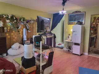 Photo #4: 6933209 Listing