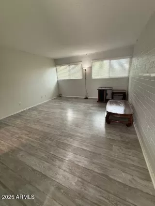 Photo #3: 6933307 Listing 