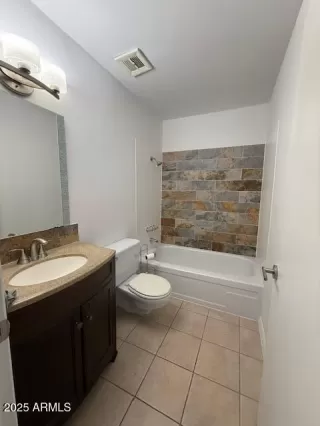 Photo #5: 6933307 Listing 