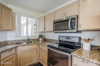 Photo #2: 6933369 Listing 