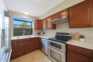 Photo #3: 6933463 Listing 