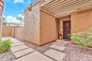 Photo #2: 6933730 Listing 