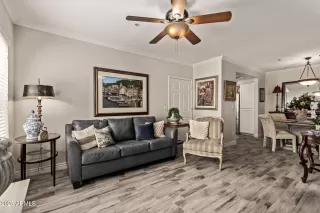 Photo #4: 6933746 Listing 