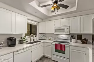 Photo #6: 6933746 Listing 