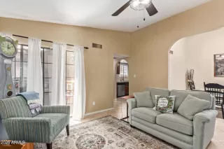 Photo #4: 6933778 Listing