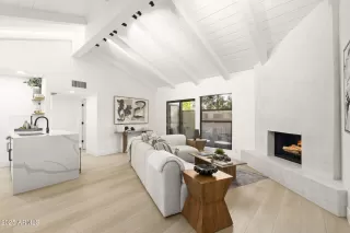 Photo #1: 6933802 Listing 