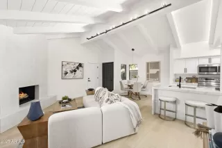 Photo #2: 6933802 Listing 