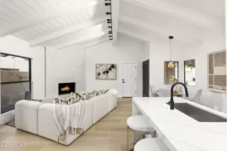 Photo #4: 6933802 Listing 