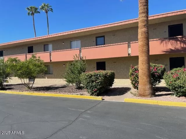 MLS: 6933832 Condo For Sale