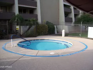 Photo #5: 6933832 Listing