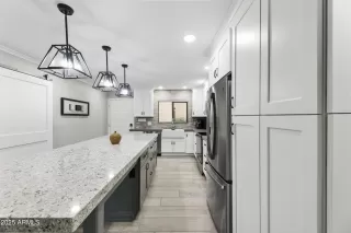 Photo #2: 6933878 Listing 