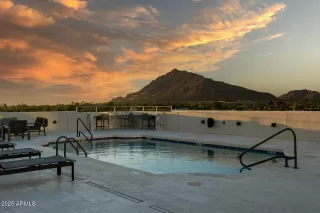 Photo #2: 6934218 Listing