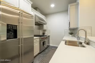 Photo #6: 6934218 Listing