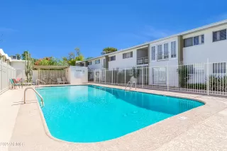 Photo #2: 6934259 Listing 