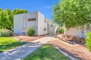 Photo #4: 6934259 Listing 