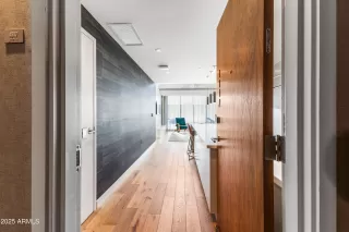 Photo #2: 6934260 Listing 