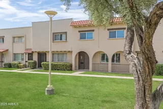 Photo #1: 6934417 Listing 