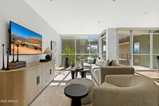 More Details about MLS # 6934692 : 4739 N SCOTTSDALE ROAD#H2002