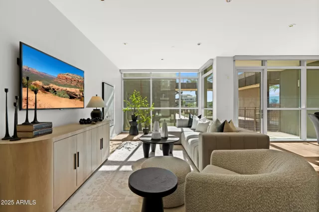 MLS: 6934692 Condo For Sale