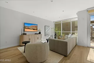 Photo #5: 6934692 Listing 