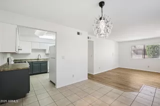 Photo #5: 6934736 Listing 