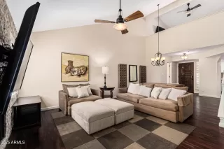 Photo #2: 6934796 Listing 