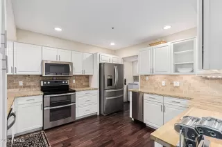 Photo #6: 6934796 Listing 