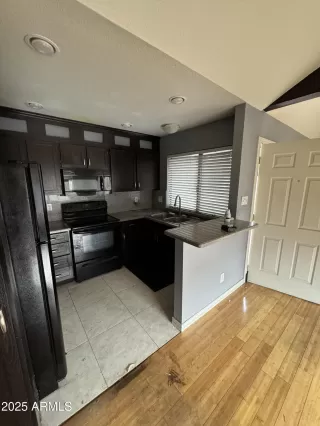 Photo #3: 6934867 Listing 