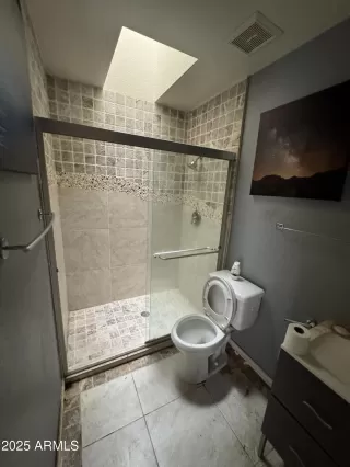 Photo #5: 6934867 Listing 