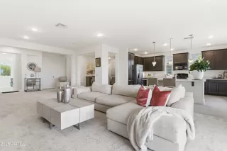 Photo #2: 6934895 Listing