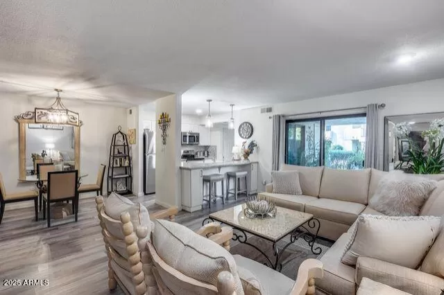 MLS: 6934996 Condo For Sale