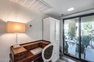 Photo #4: 6934996 Listing