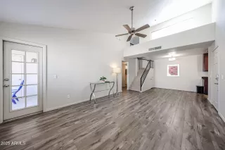 Photo #4: 6935041 Listing 