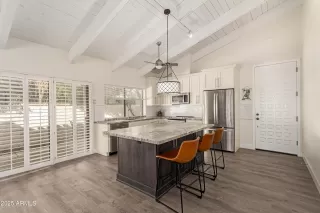 Photo #6: 6935155 Listing 