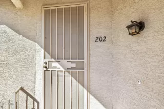 Photo #5: 6935158 Listing