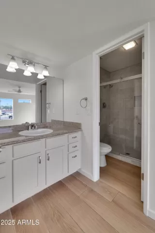 Photo #5: 6935277 Listing