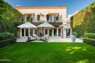 Photo #1: 6935304 Listing