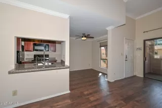 Photo #6: 6935317 Listing 