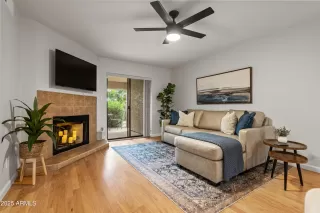 Photo #1: 6935318 Listing 