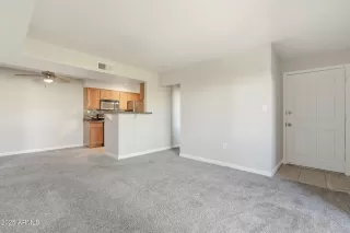 Photo #3: 6935331 Listing 