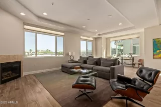 Photo #2: 6935381 Listing