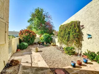 Photo #3: 6935386 Listing