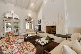 More Details about MLS # 6935513 : 6701 N SCOTTSDALE ROAD#20