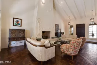 Photo #1: 6935513 Listing