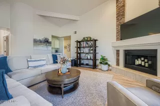 Photo #5: 6935546 Listing 