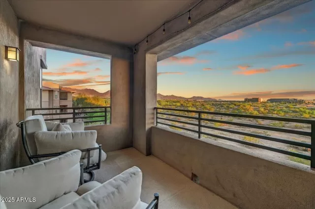 MLS: 6935583 Condo For Sale