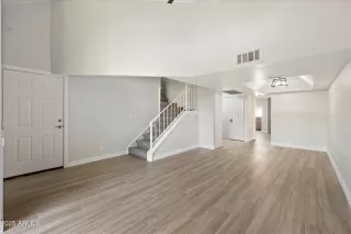 Photo #1: 6935611 Listing 